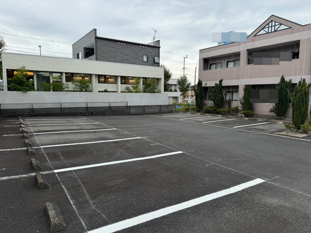 アパート　マンション駐車場　白線引き